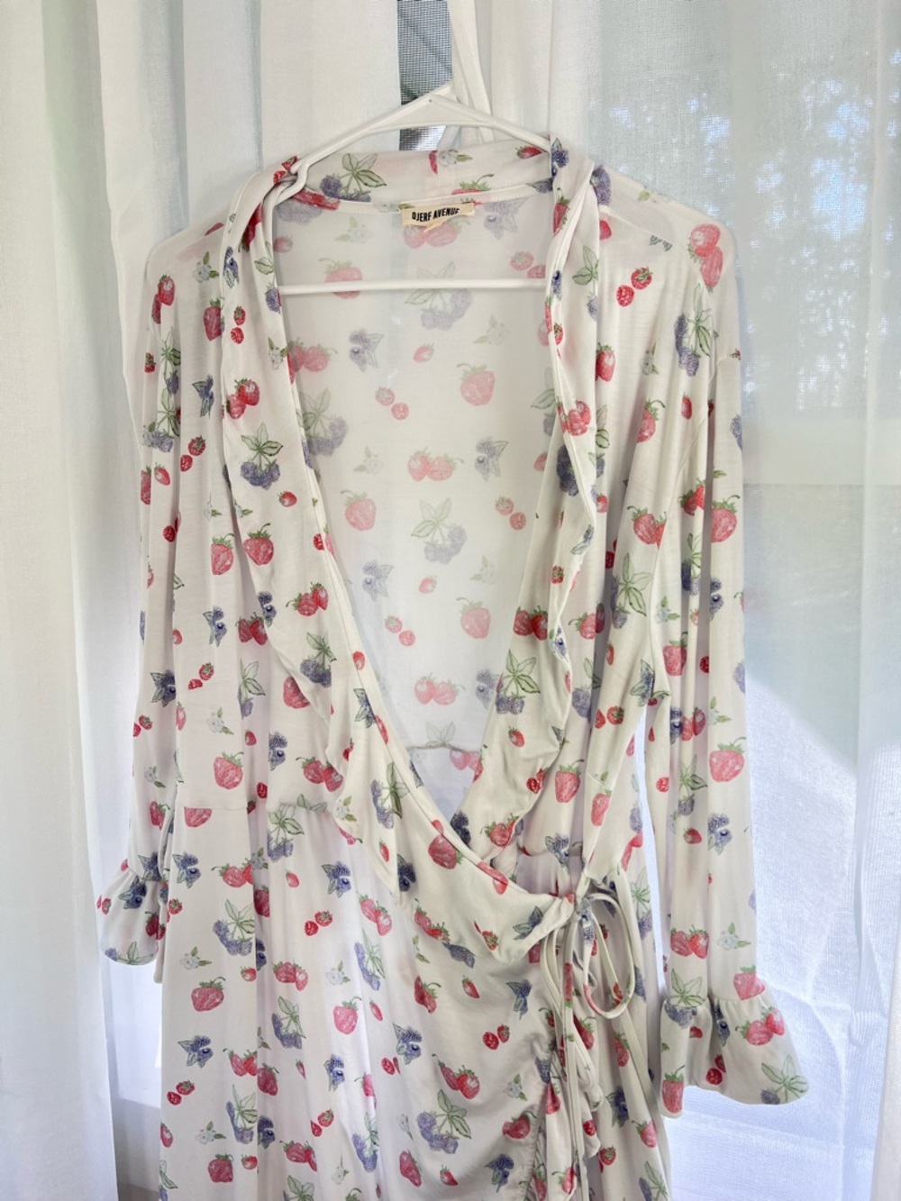 Djerf Avenue Go Slow Robe XL Summer Berries Lyocell Wrap Robe - Picture 6 of 6